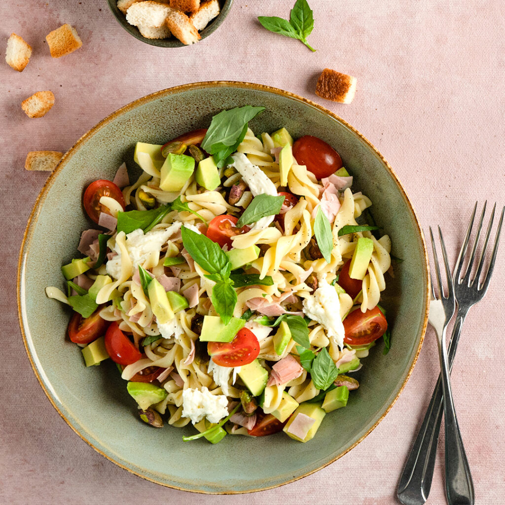 Pastasalade met vega mortadella Distrivers